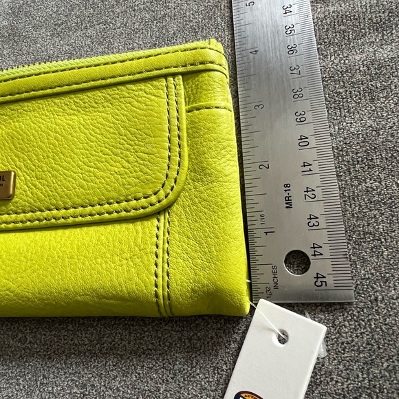 Fossil Emma Clutch in stunning Lime Color - Picture 4 of 16